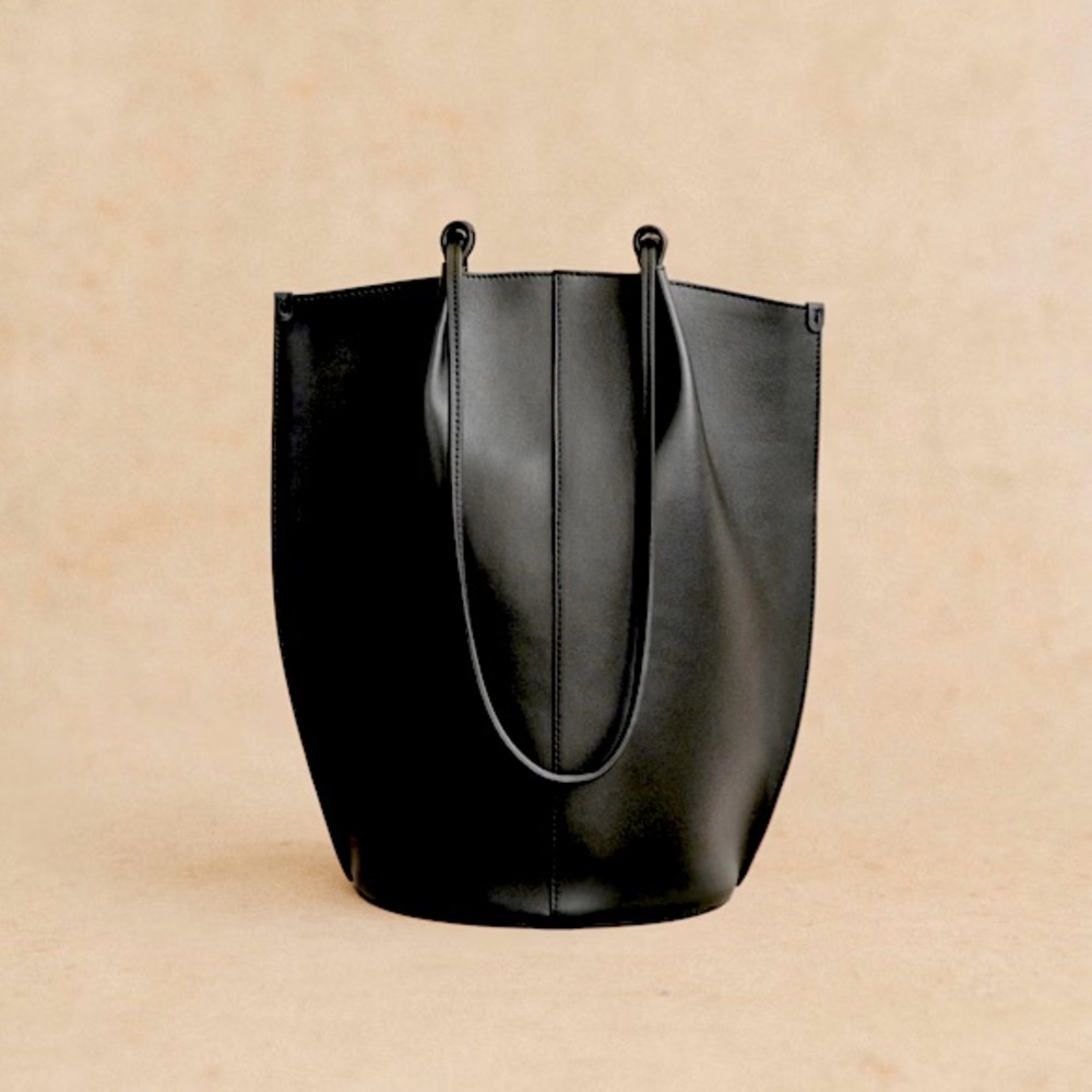 Sézane ROMIE Bag in Smooth Black